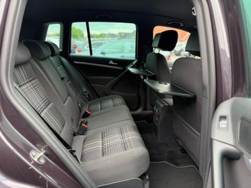 Volkswagen Tiguan - 11
