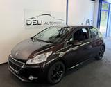 Peugeot 208 Style 82 VTi - Peugeot 208: Style