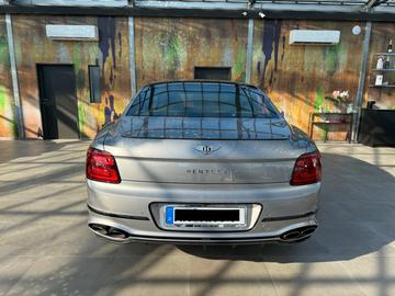 Bentley Flying Spur 2022