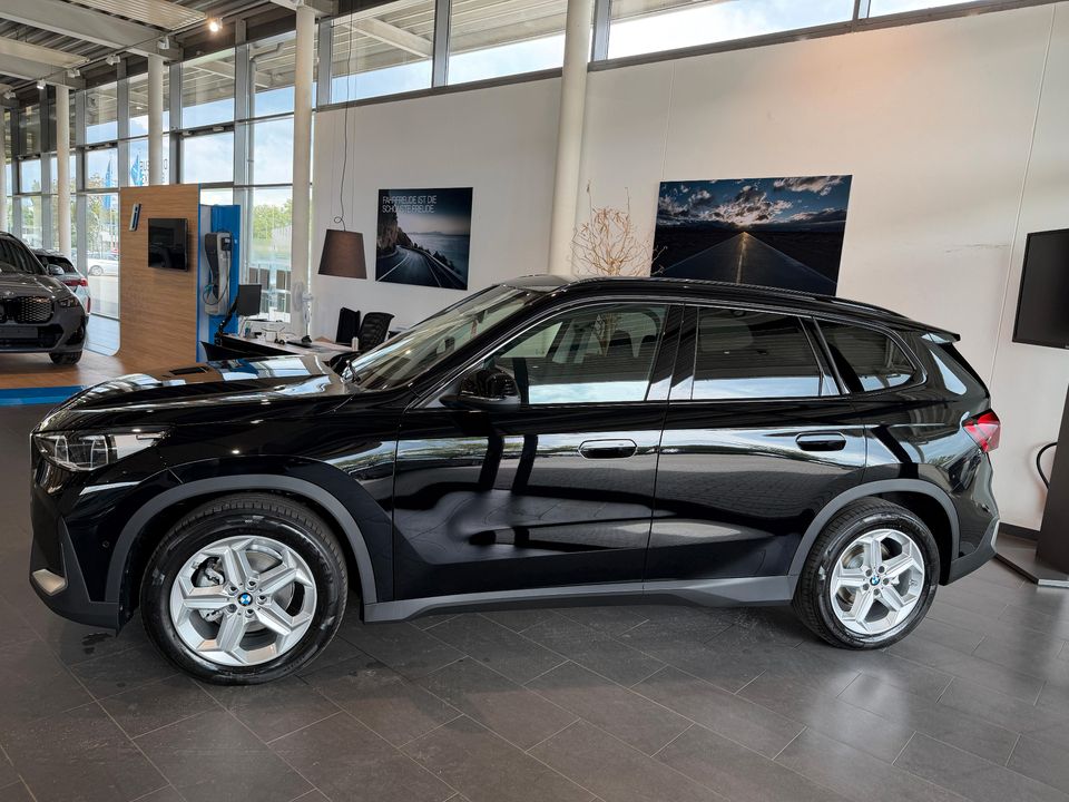BMW iX1 - Bild 3