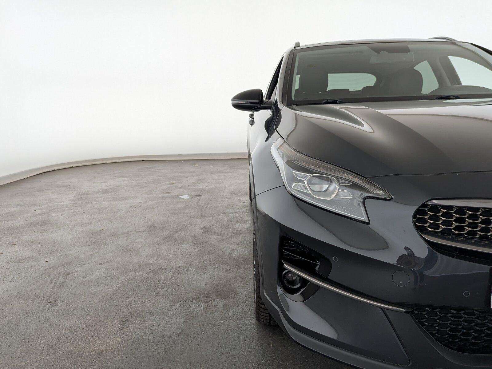 Kia Xceed 1.4 T-GDI Platinum LED+NAVI+PANO+SHZ+RFK+