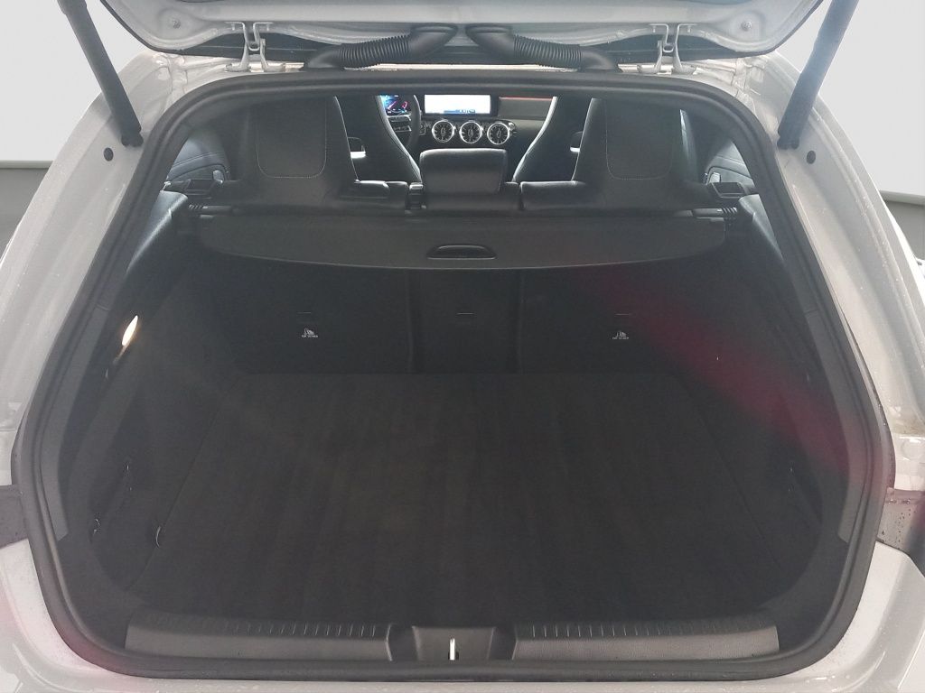 Fahrzeugabbildung Mercedes-Benz CLA 200 Shooting Brake AMG*Night*Navi*Pano*360°