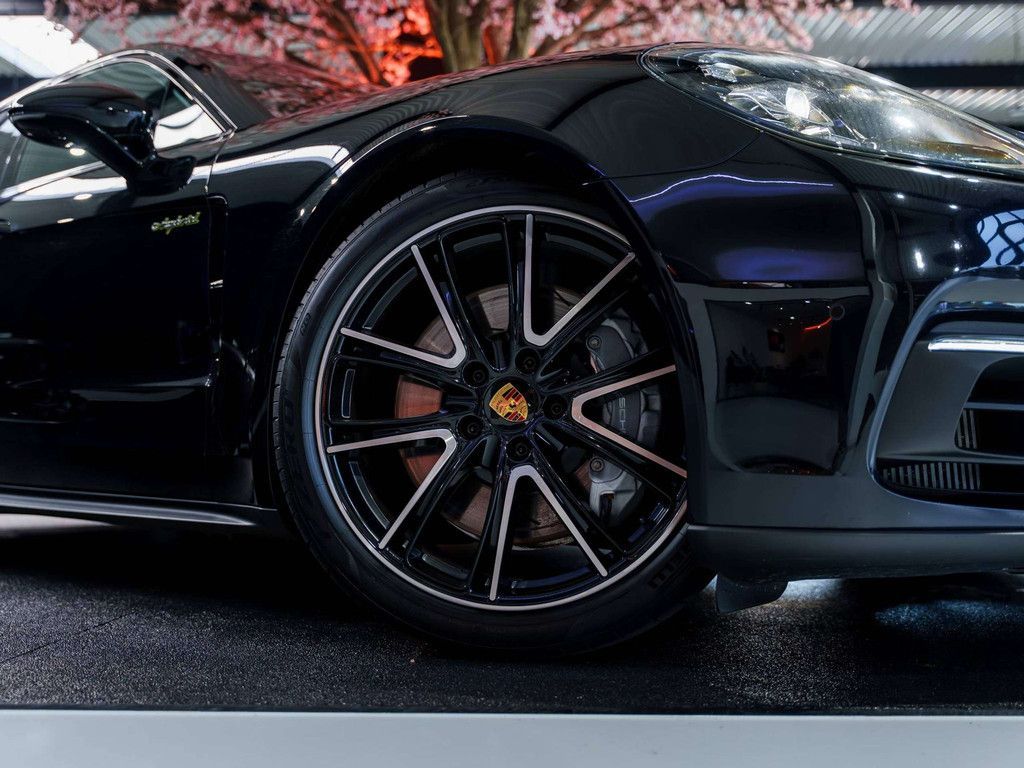 Porsche Panamera 4 e-Hybrid Sport Turismo - Sport Chrono imagem 2