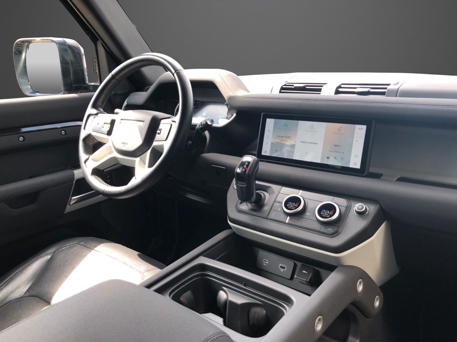 Fahrzeugabbildung Land Rover Defender 90 D250 X-Dynamic SE m. Winde