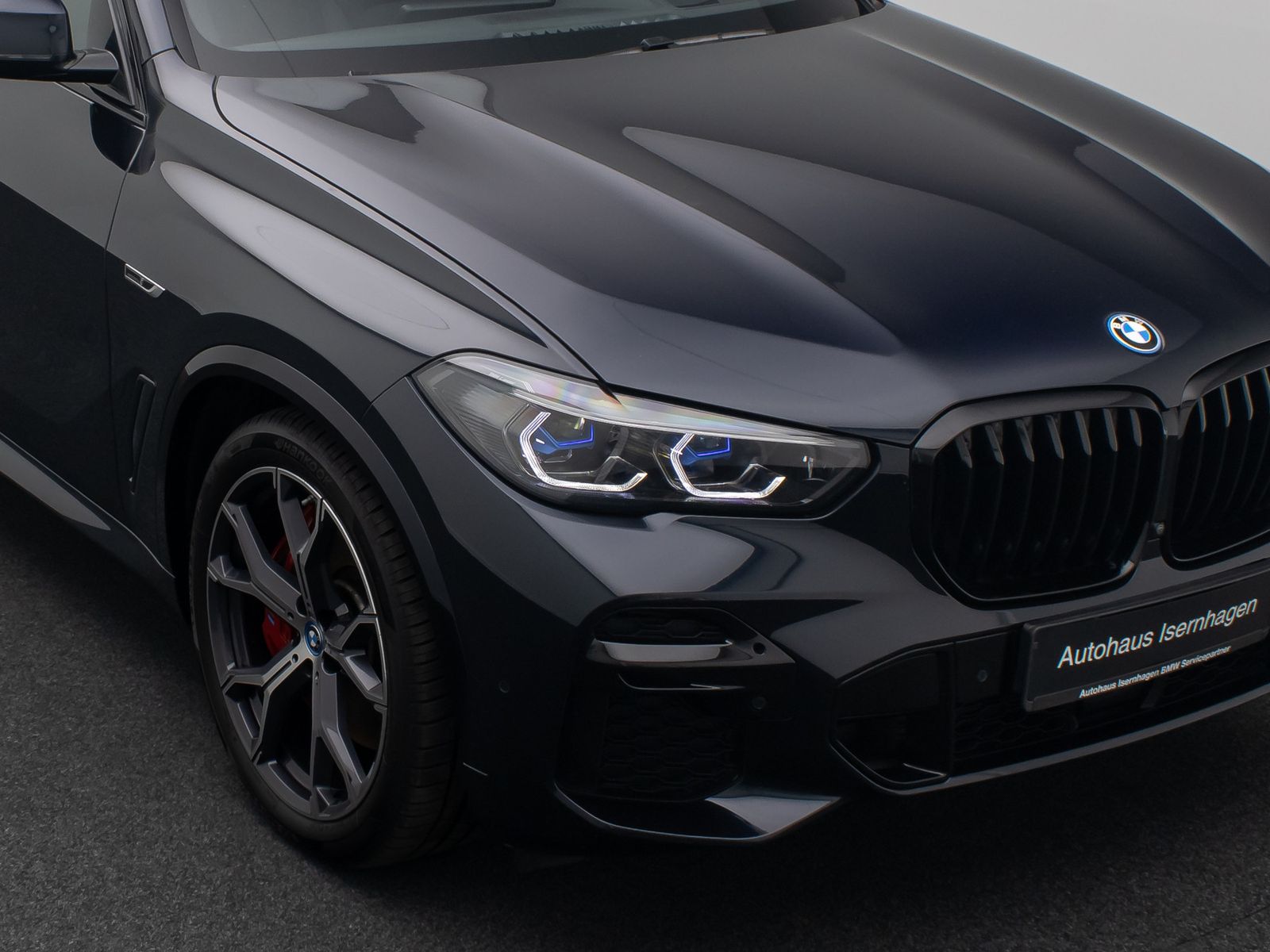 Fahrzeugabbildung BMW X5 xD45e M Sport 360° HUD Panorama DAB Massage