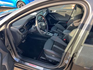 Bild 9 Ford Focus Turnier ST X Sportpaket HUD Navi Leder dig
