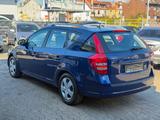 Kia cee'd 1.4 2.HAND|UNFALLFREI|INSP NEU - Kia cee'd / Ceed Gebrauchtwagen in Bremen