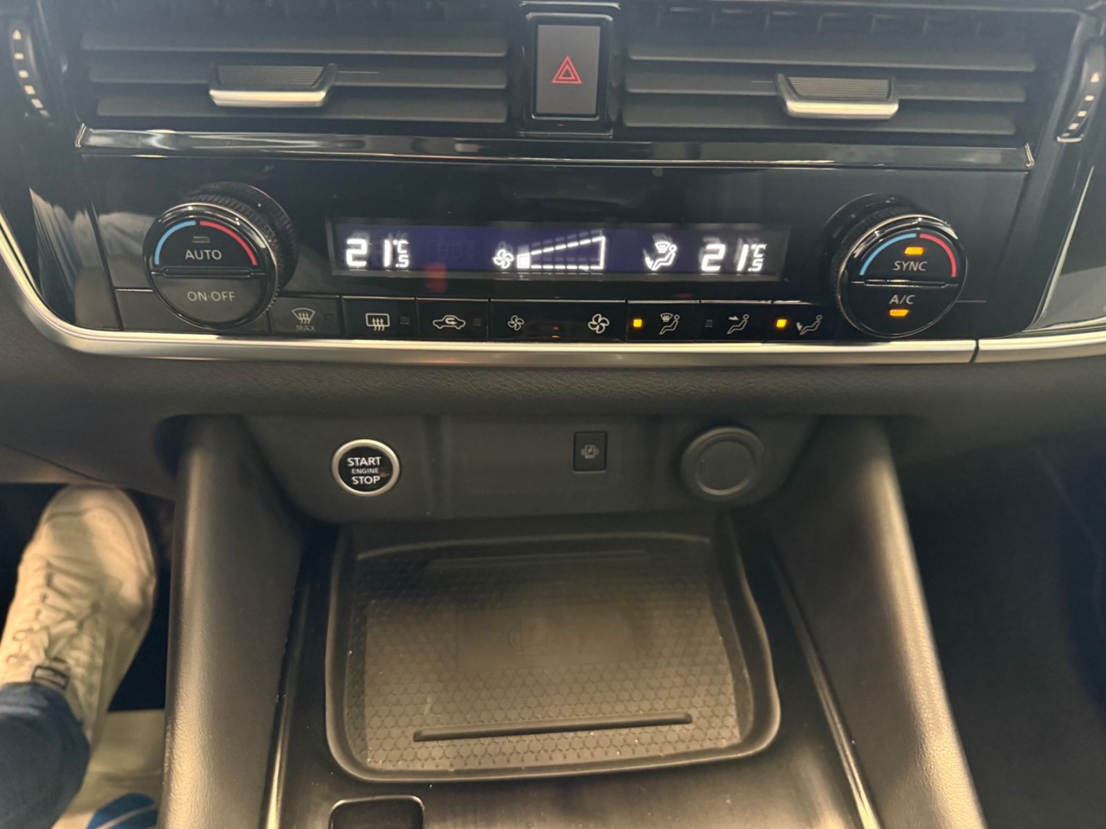 Fahrzeugabbildung Nissan Qashqai N-Connecta Design Business