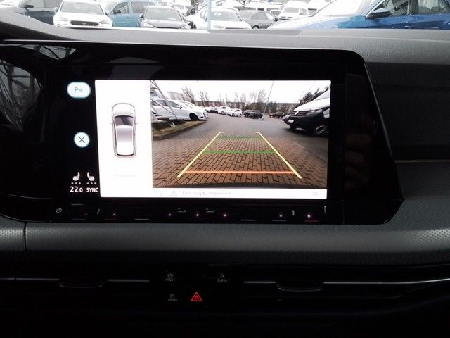 Fahrzeugabbildung Volkswagen Golf VIII TSI Move LED Navi SHZ AID RFK