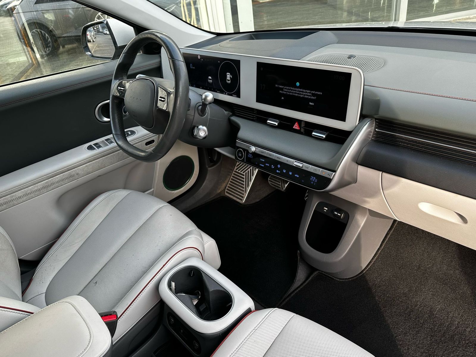 Fahrzeugabbildung Hyundai Ioniq 5 Uniq 4WD MEMO+LED+HEAD+SHZ+BOSE+ACC+360°