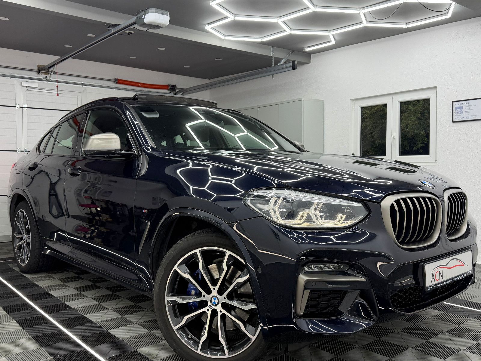 Fahrzeugabbildung BMW X4 M40 d/LED/ACC/HuD/H&K/AHK/PANO/VRTL/19% MwSt