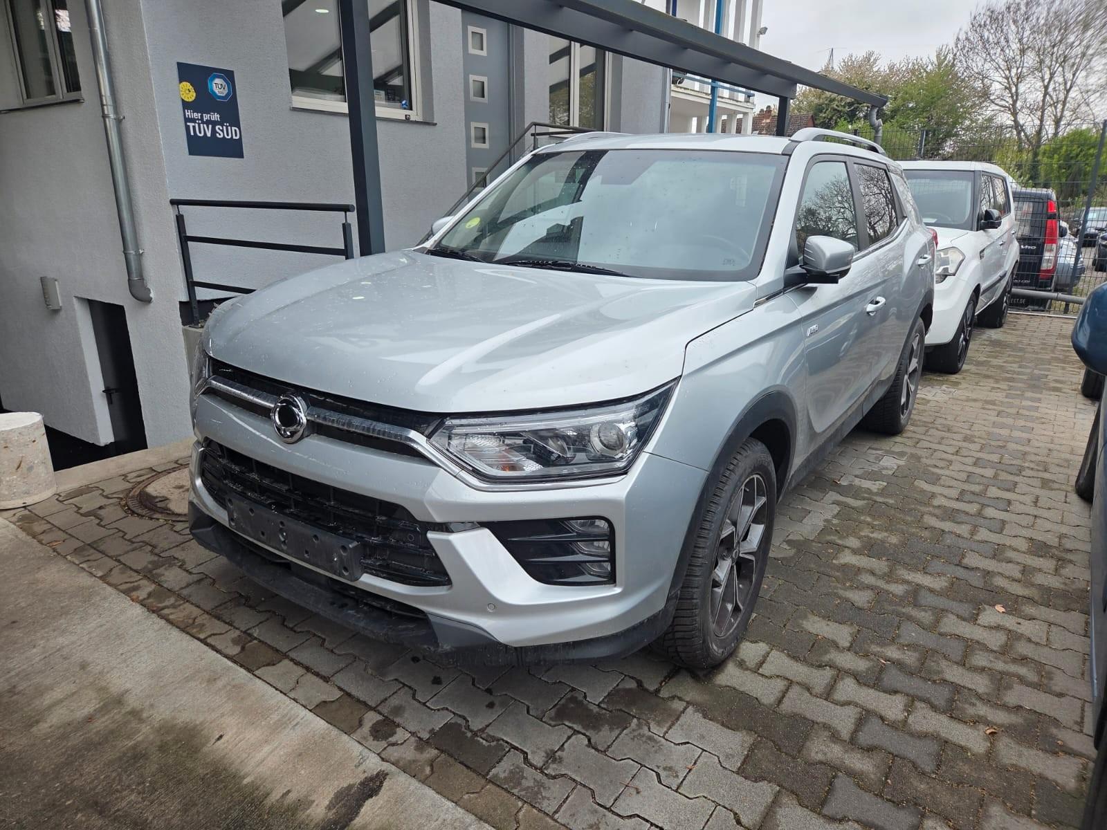 Ssangyong KORANDO 1.6 E-XDi 4WD NAVI LEDER MOTORSCHADEN