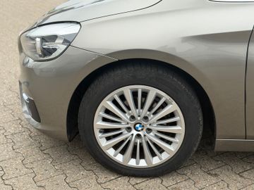 BMW 216 - 8