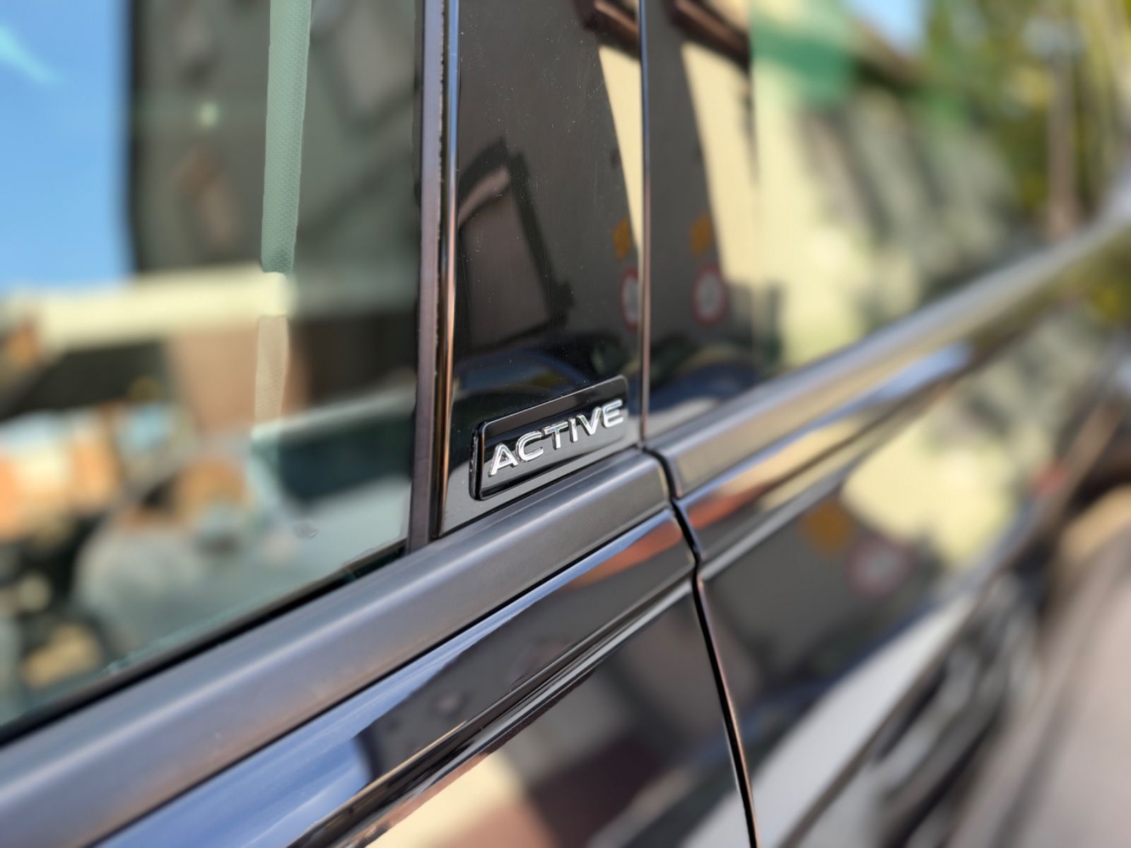 Volkswagen Tiguan Active TÜV NEU TEMP KAM foto 3