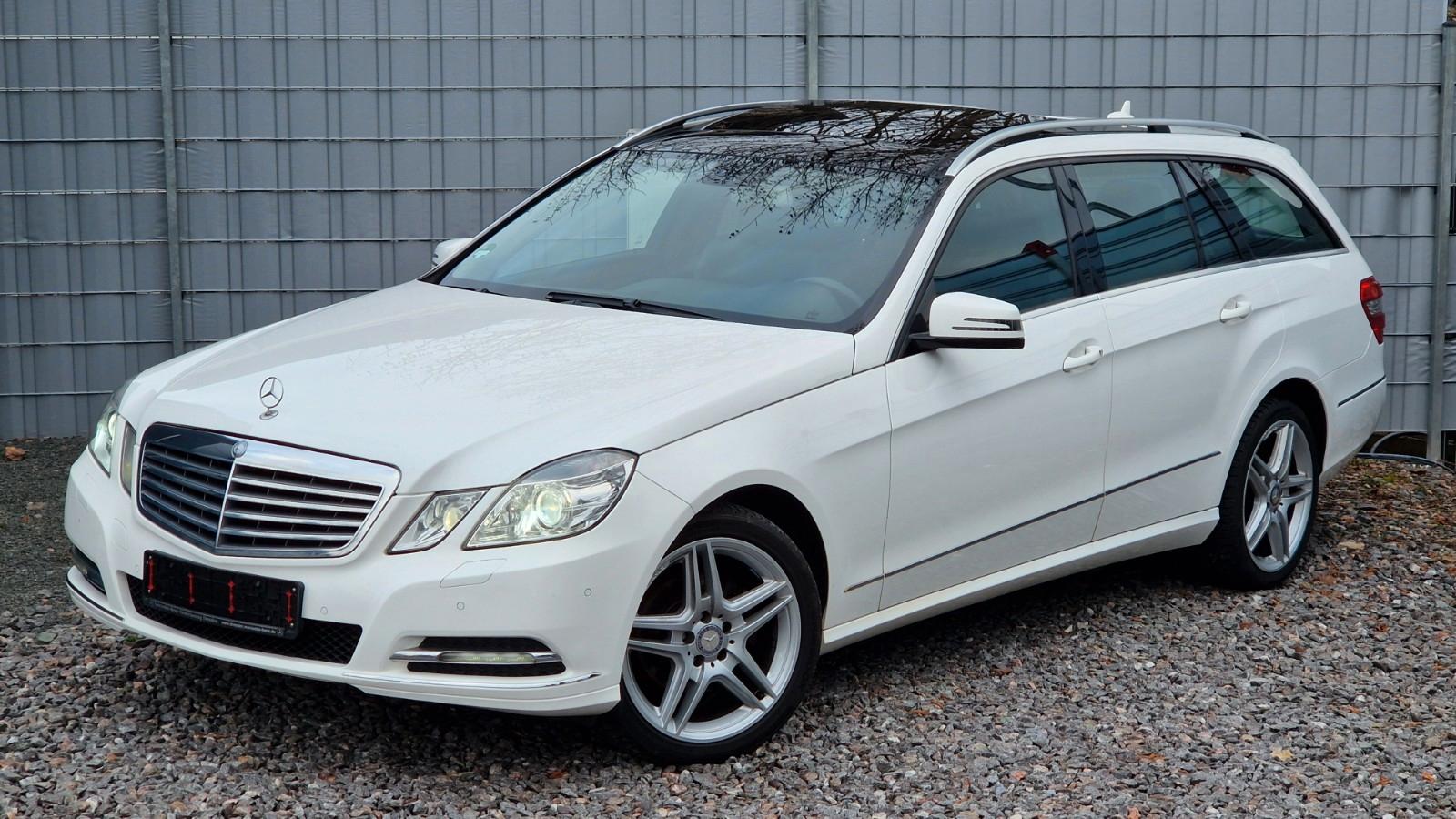 Mercedes-Benz E 200 T CGI BlueEfficiency Panorama Bi-Xenon Tem
