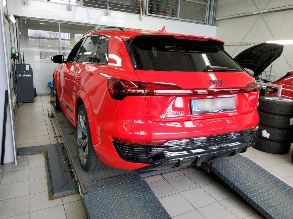 Fahrzeugabbildung Audi SQ8 e-tron Quattro/HUD/AHK/B&O/360°CAM/