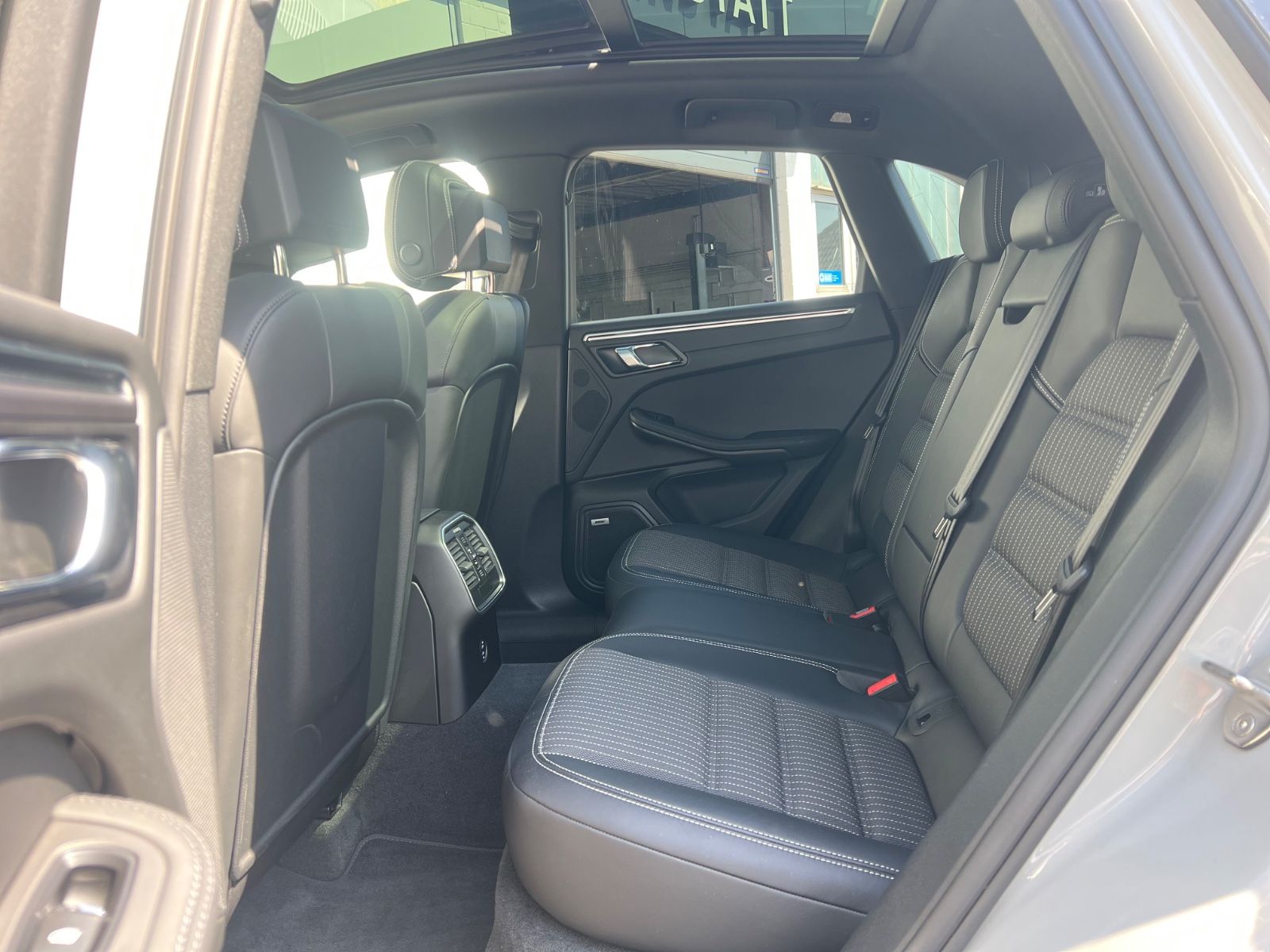 Porsche Macan T*SPORT-CHRONO*LUFTFED*PANO*APPROVED072028 foto 11