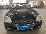 Mercedes-Benz SLK 32 AMG Kompressor +XENON+LEDER+SITZHZ+BOSE+ - Mercedes-Benz SLK 32 AMG mit Benzin-Antrieb: Cabrio