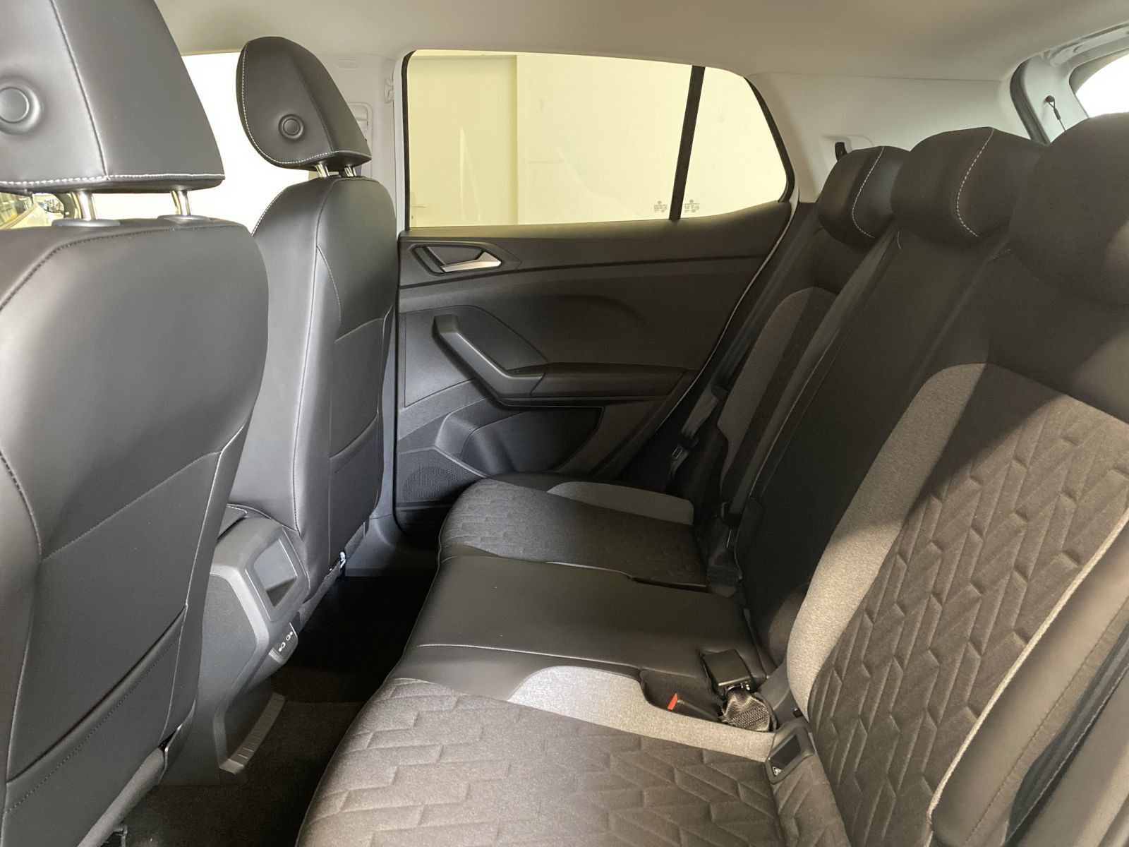 Volkswagen T-Cross - Bild 11