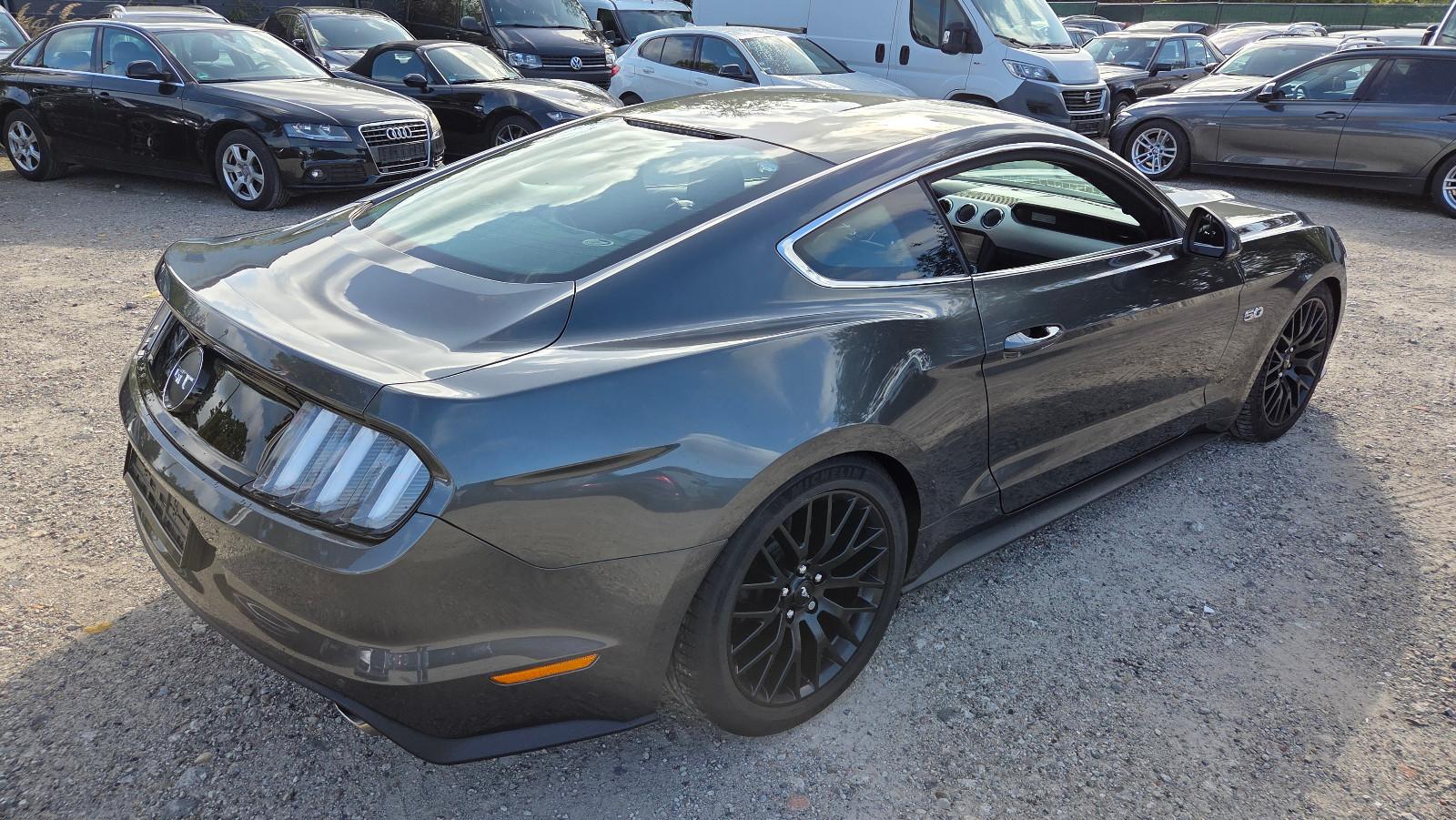 Ford Mustang GT Fastback 5.0 V8 421 ch BVA / 40 400 km / Premium Pack / Cuir ventilé / Caméra de recul