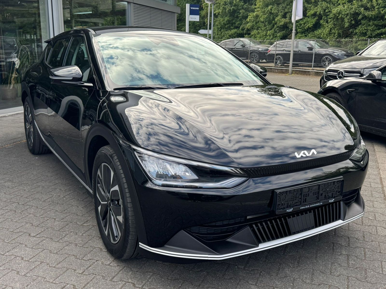 Fahrzeugabbildung Kia EV6 4WD NAVI+LED+SHZ+KAMERA+WP+DAB+ACC+19"