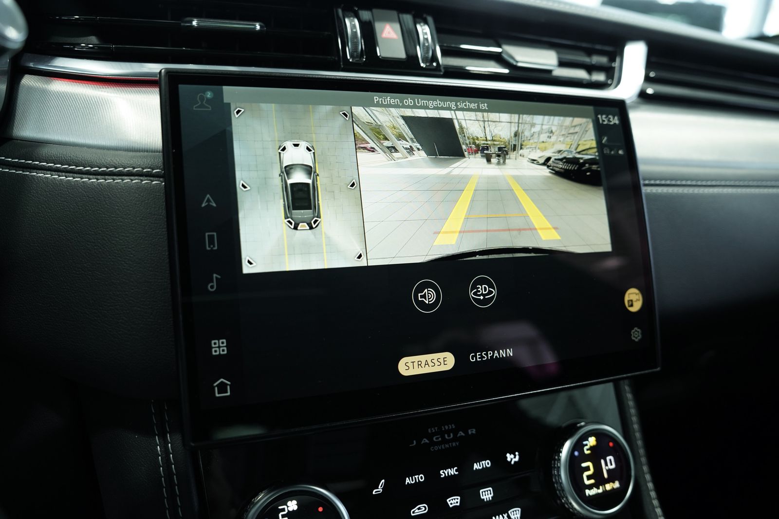 Jaguar F Pace