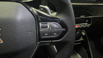 Fahrzeugverkauf 17 Peugeot 2008 Allure Pack AT LED SH Navi Kamera