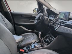 BMW 218d Luxury Line HeadUp~Pano~Navi