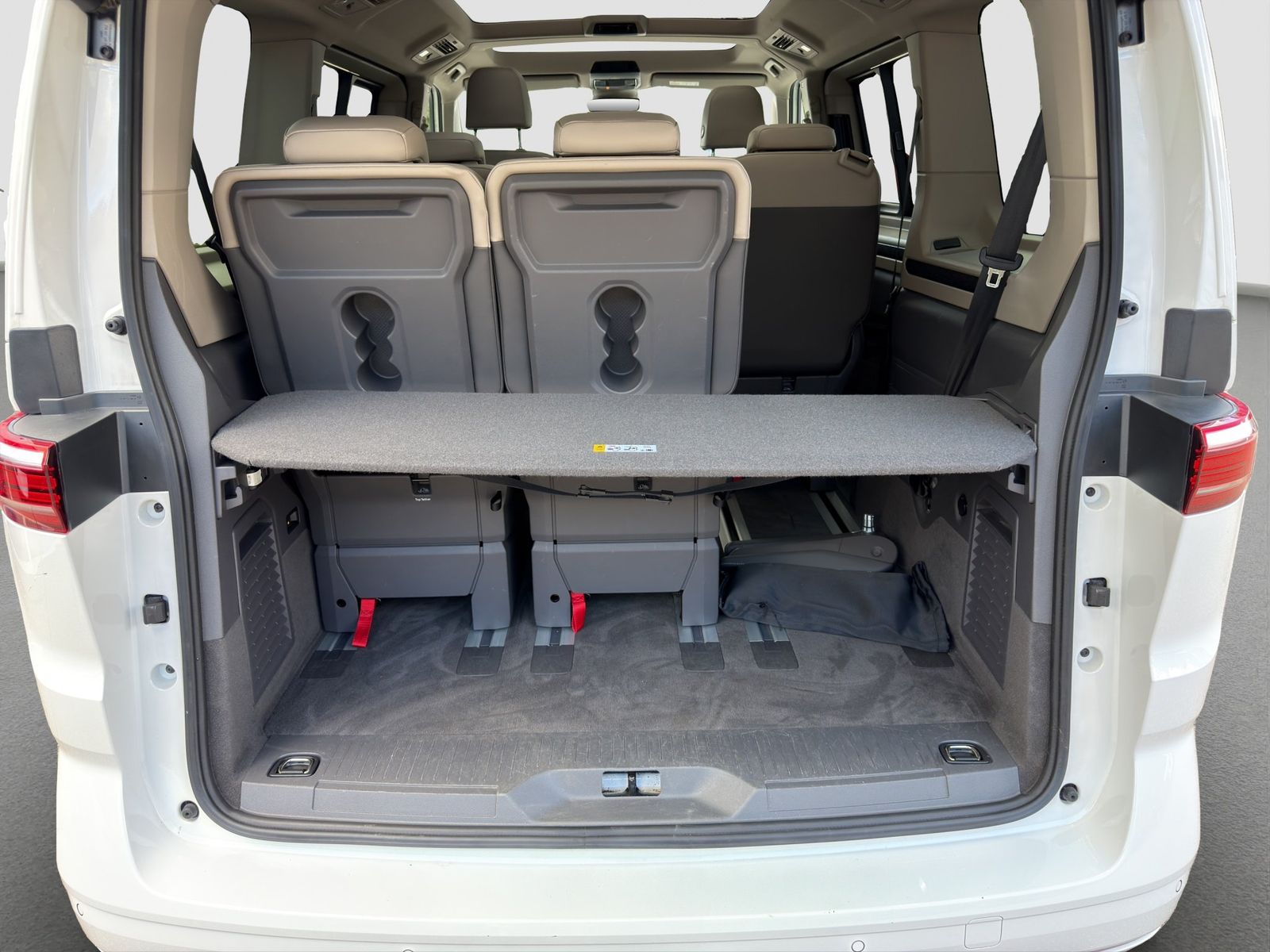 Volkswagen T7 Multivan Life 1.4Hyb MARTX 6-Sitze Pano Trave foto 14