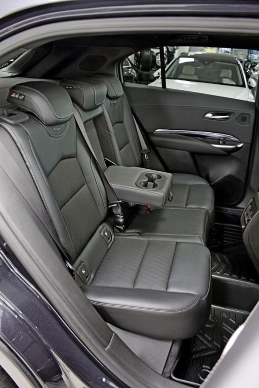 Cadillac XT4 350T AWD LUXURY PANO KAMERA TOTW SPUR BOSE