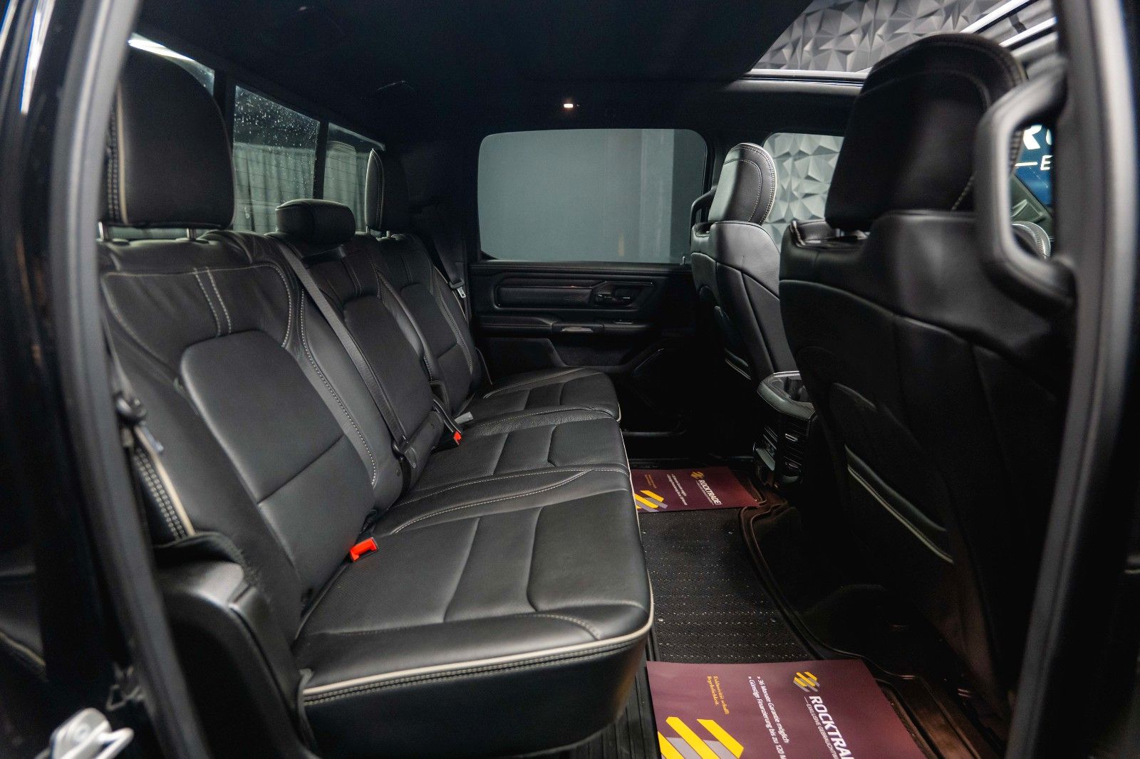 Fahrzeugabbildung Dodge RAM 5.7 V8 HEMI 4x4 LIMITED Offroad 100% Options