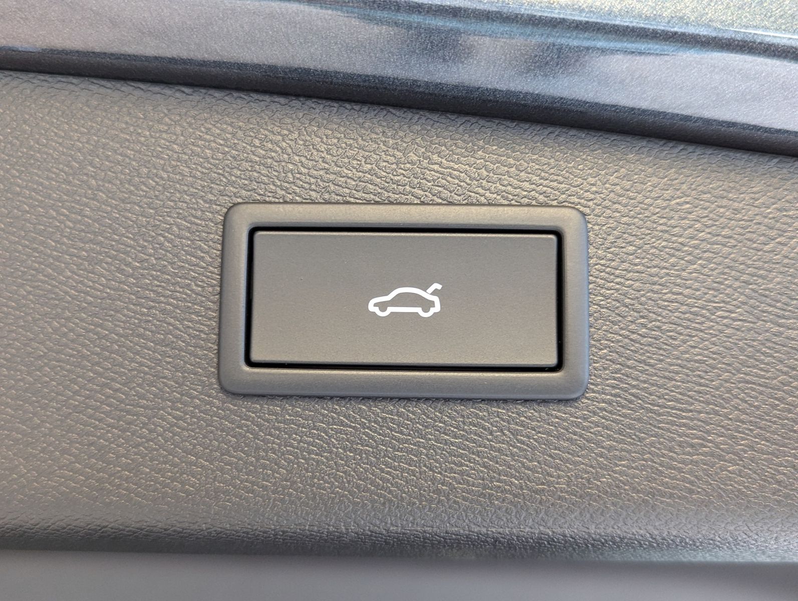 CUPRA Leon 1.5 eTSI Sennh Matrix Pano Edge/Dynamic AHK - Image 19
