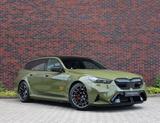 BMW M5 Touring | Urban Green - Drivers Pack - Sofort - BMW M5: Grün