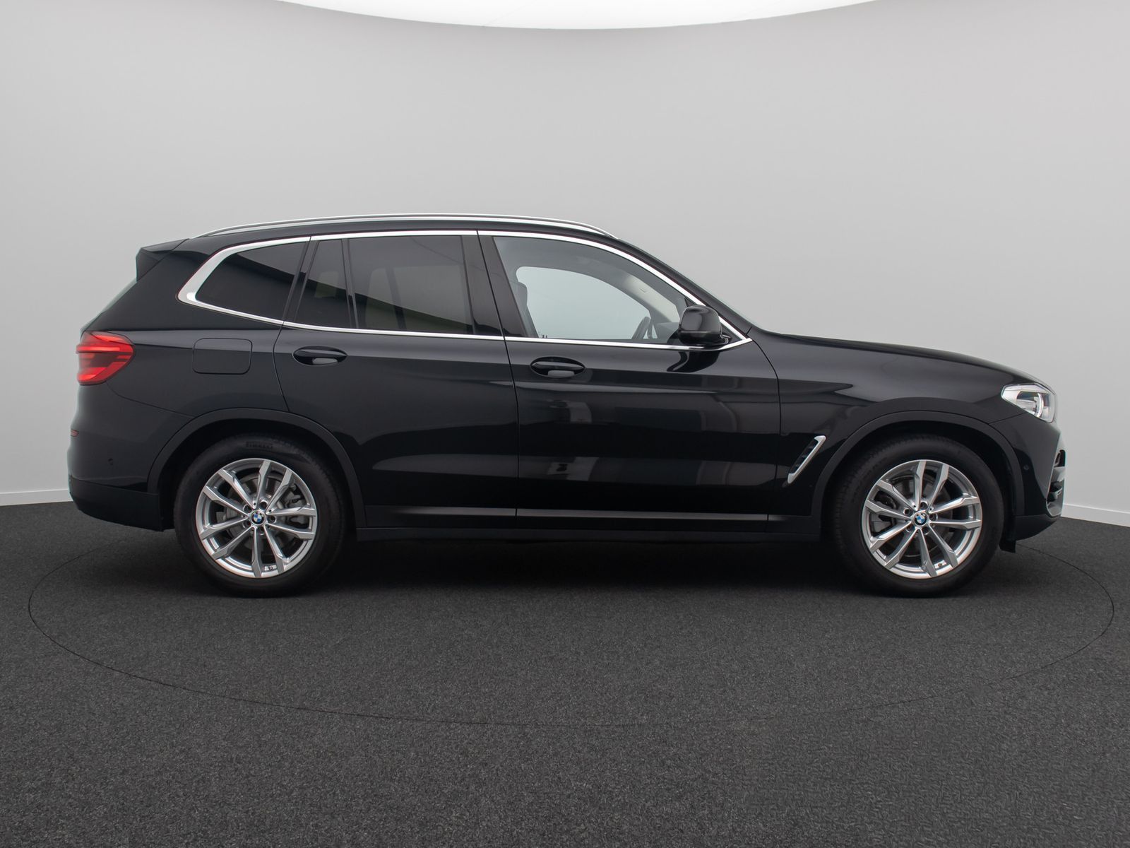 Fahrzeugabbildung BMW X3 xD20d Kamera HUD Komfort HiFi Alarm Leder 19"