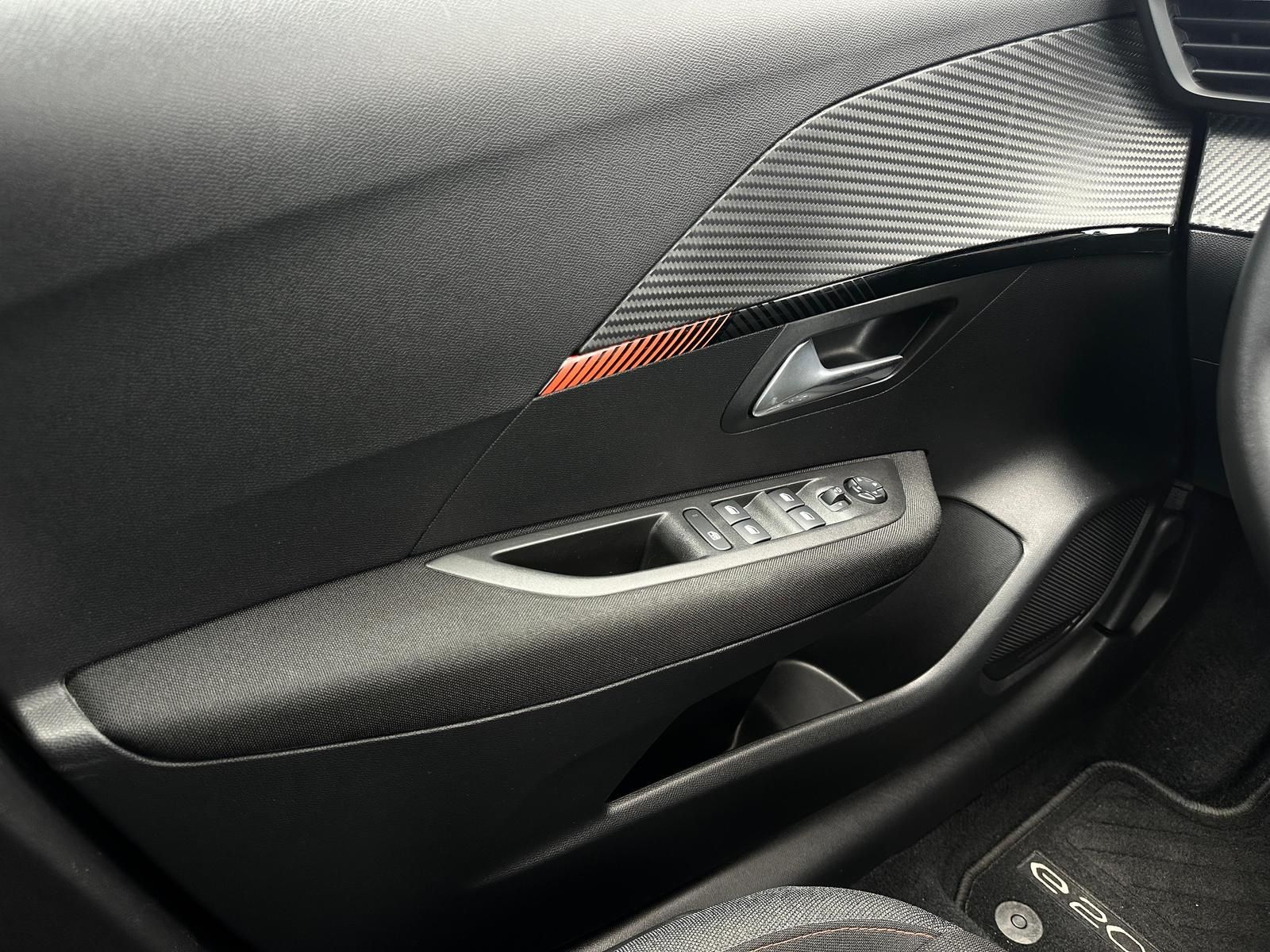 PEUGEOT e-208 Active Pack LED#SPUR#TEMPO#PDC#DAB#KLIMA - Image 19