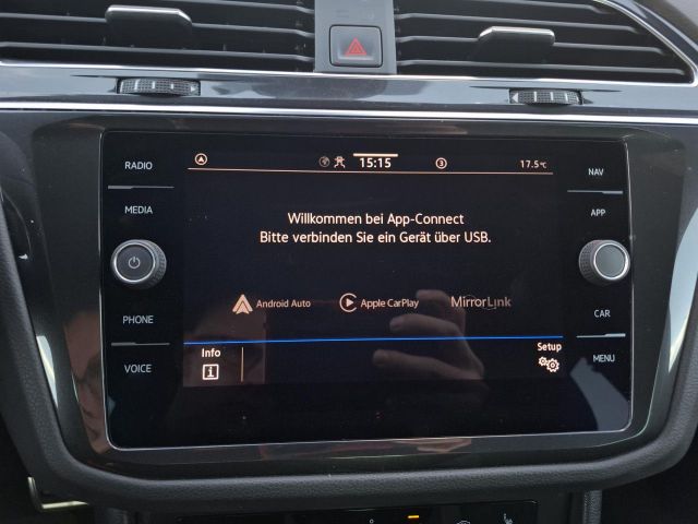 TIGUAN 2.0 TDI DSG R-LINE CAM+IQ.LIGHT+AZV+NAVI