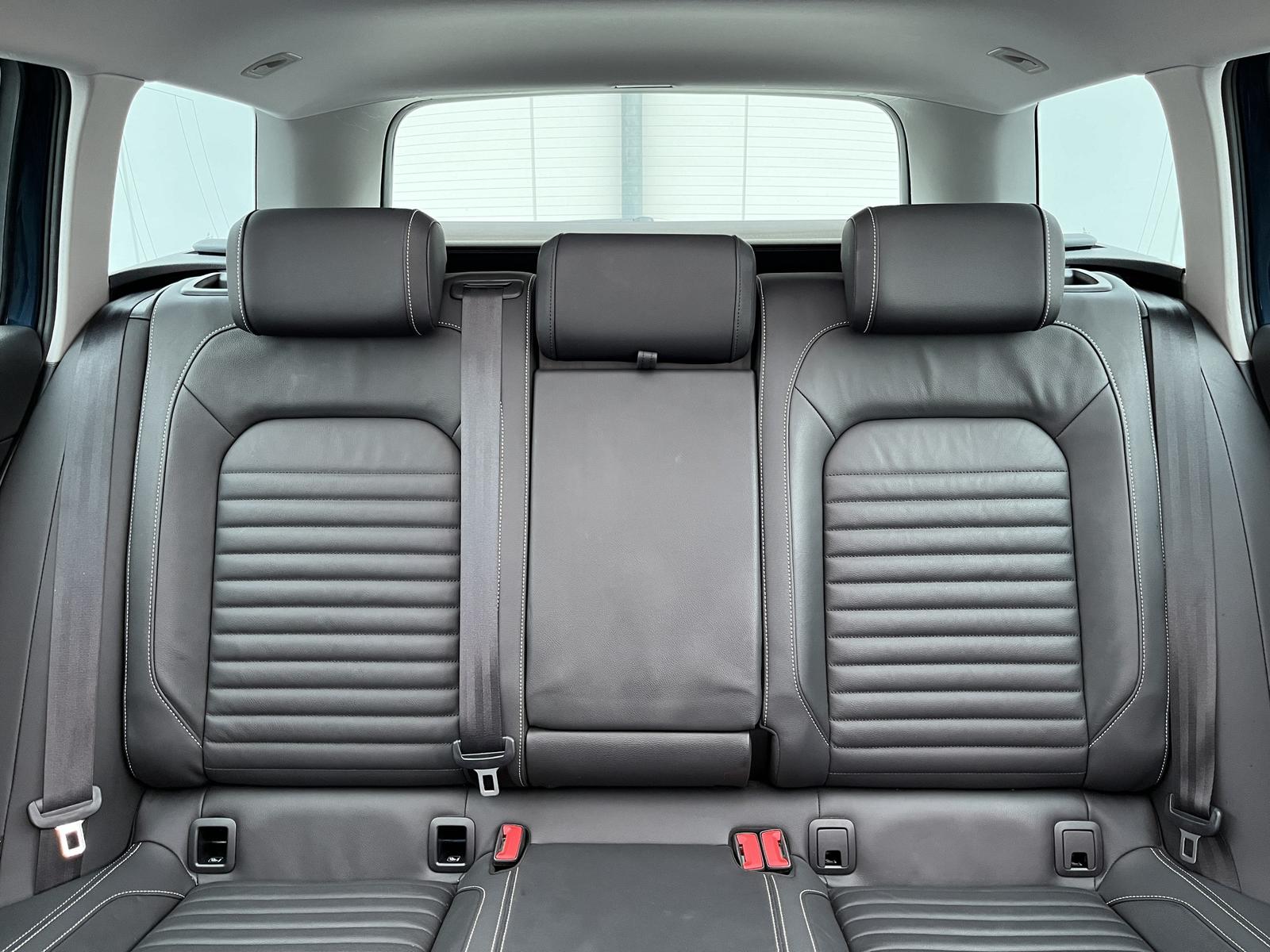 Volkswagen Passat 2.0 TDI DSG Business 156€ m.20% A, миниатюра 16