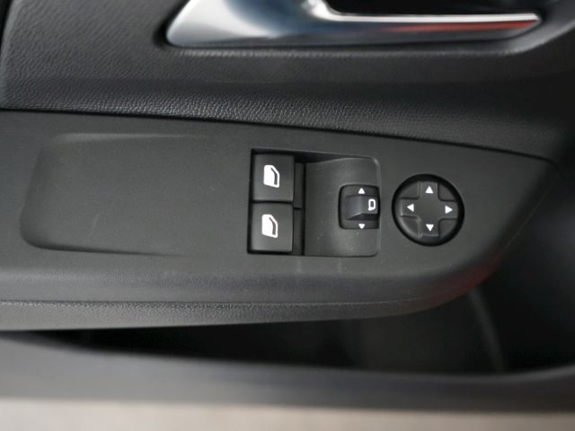 Corsa F EDITION+NAVI+RÜCKFAHRKAMERA+SITZHEIZUNG+