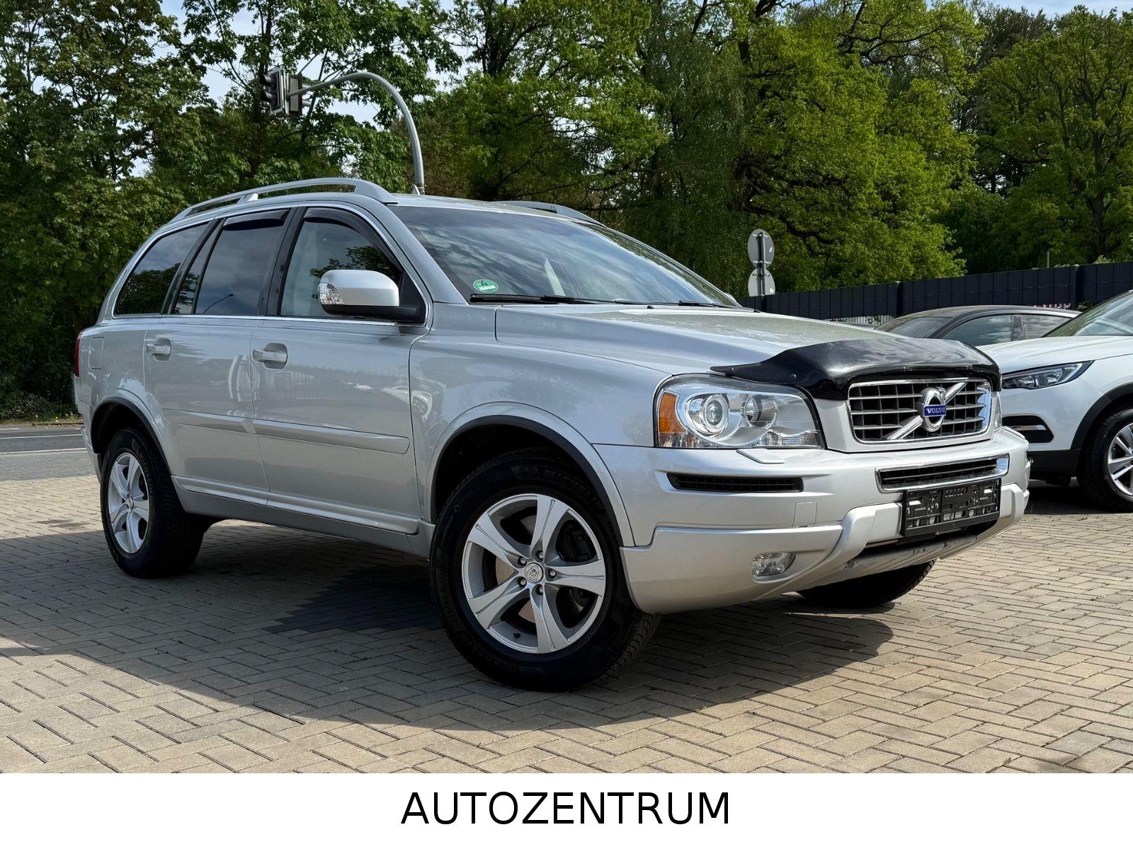 Volvo XC90 D5 Momentum Geartronic _Vollausstattung_
