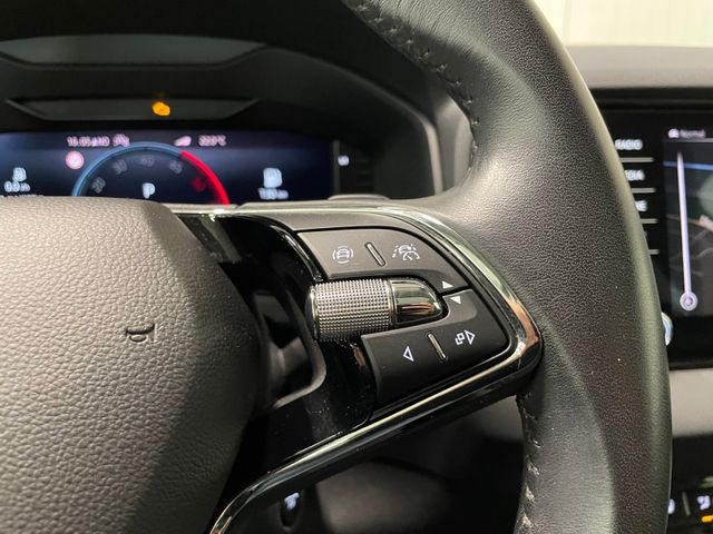 Karoq Style 4x4 2.0 TDI DSG AHK ACC PANO