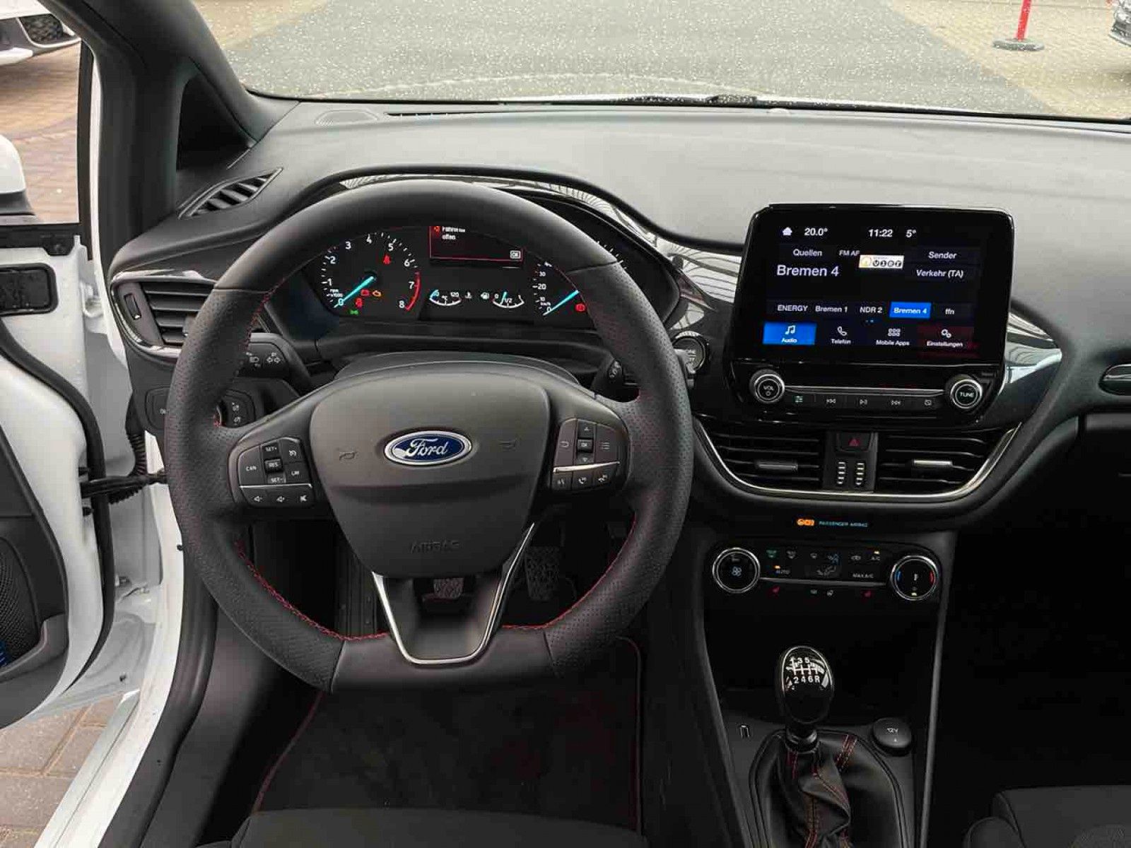 Fahrzeugabbildung Ford Fiesta 1.0EB 125PS mHEV ST-Line