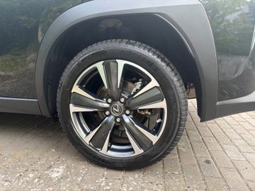 Lexus UX - 5