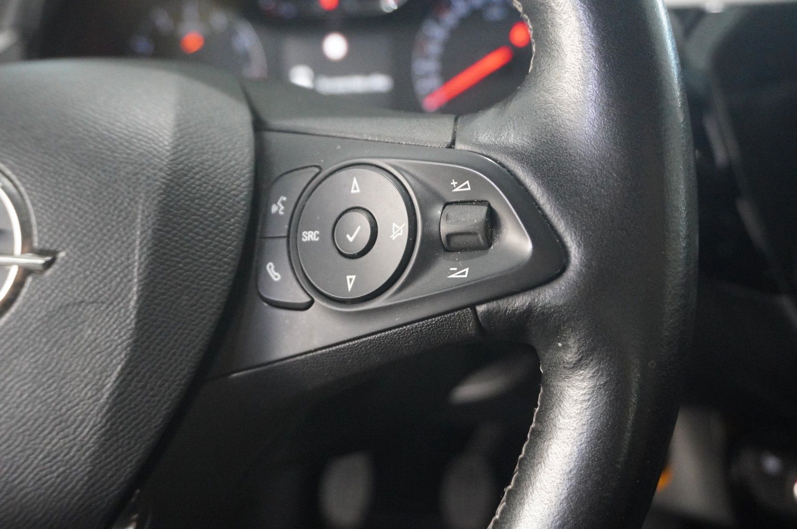 Fahrzeugabbildung Opel Corsa F 1.2 EDITION NAVI/SHZ/PDC/TEMP./USB/DAB+