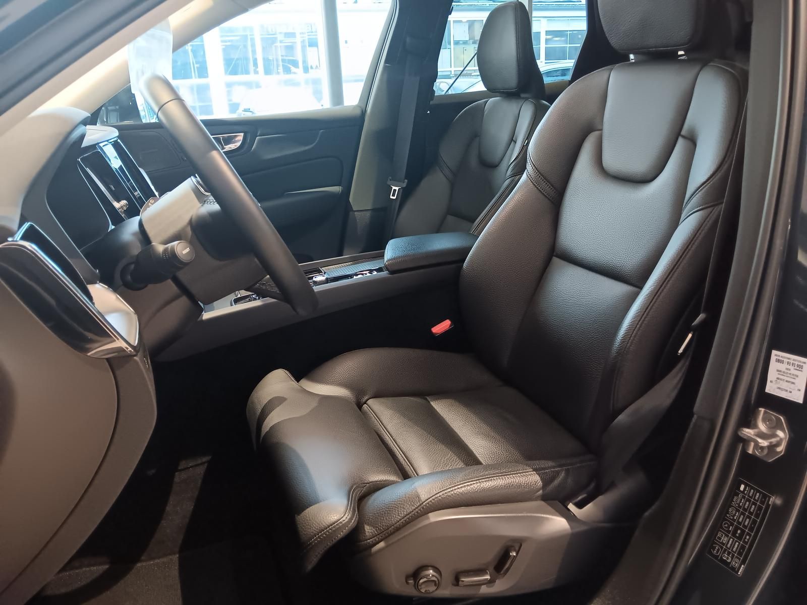 Fahrzeugabbildung Volvo XC60 T6 AWD Recharge Inscription