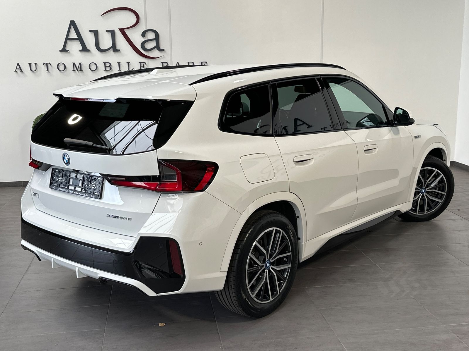 Fahrzeugabbildung BMW X1 xDrive30e M-Sport NAV+LED+ACC+AHK+H&K