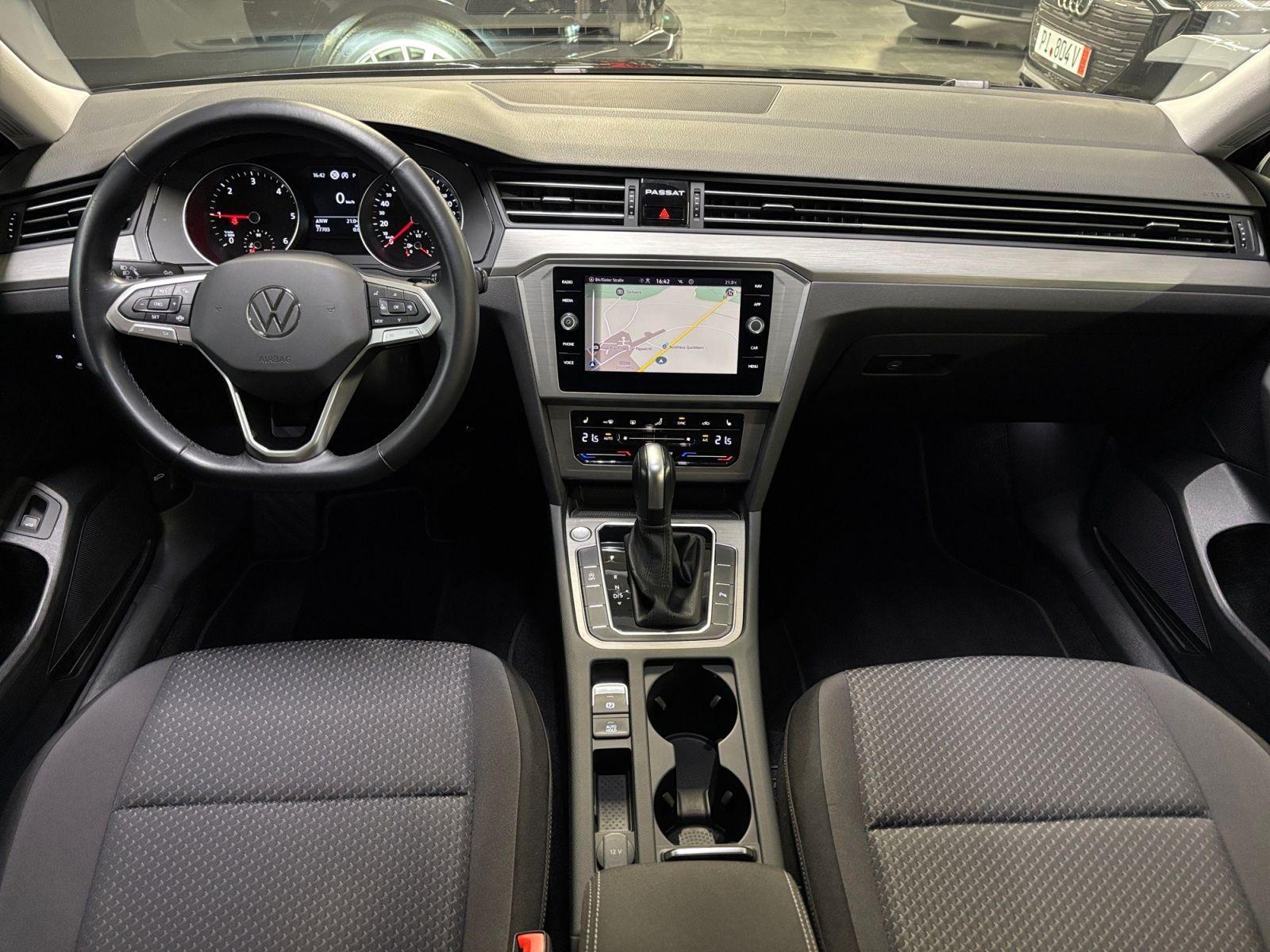 Volkswagen Passat Variant - Bild 8