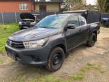 Toyota Hilux Extra Cab,3x mit Seilwinde,nettoexp:17500€ - Toyota Hilux: Allradantrieb, Extra Cab