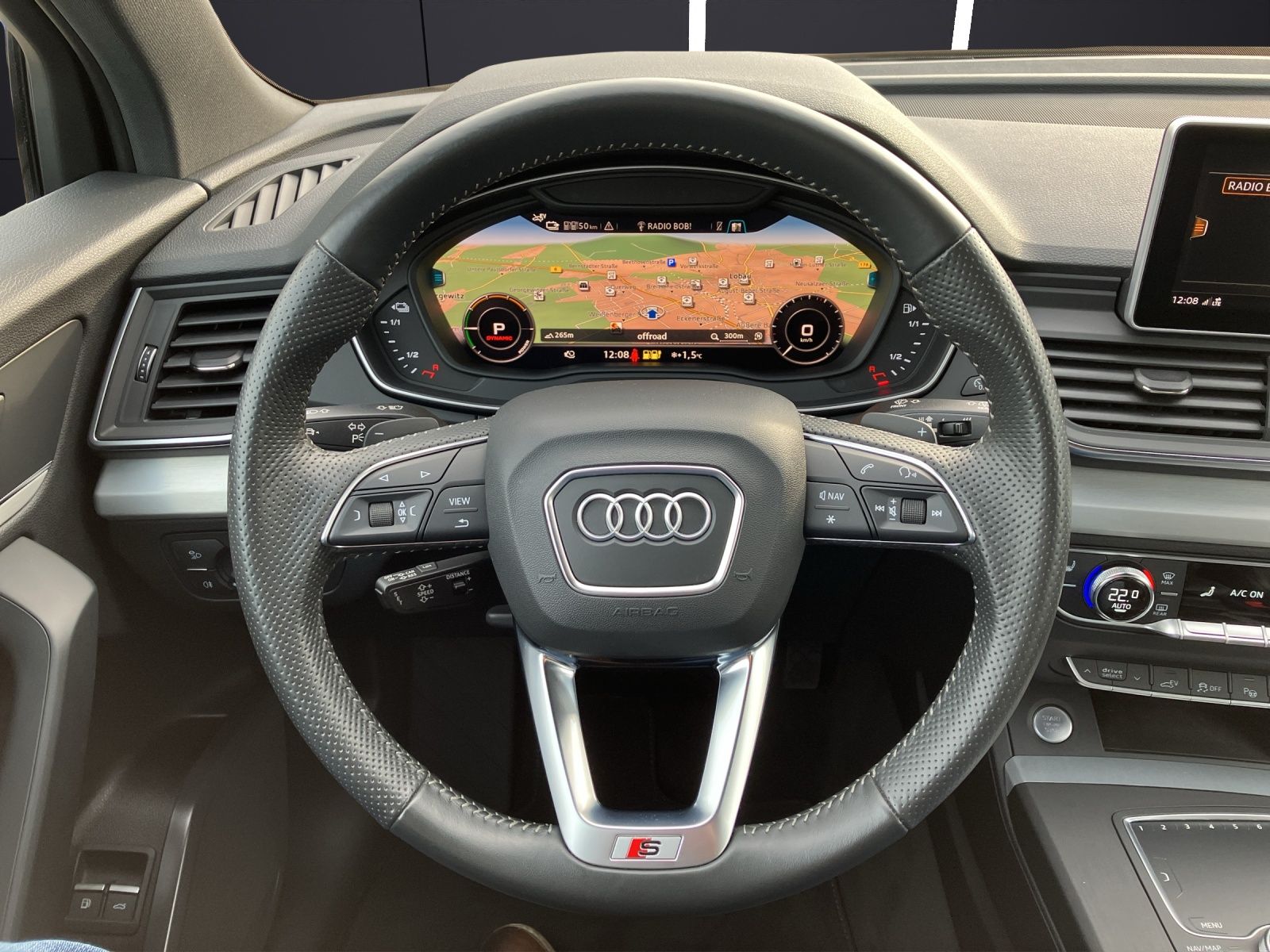 Fahrzeugabbildung Audi Q5 50 TFSI e Q sport S line S tronic LUFT MATRIX