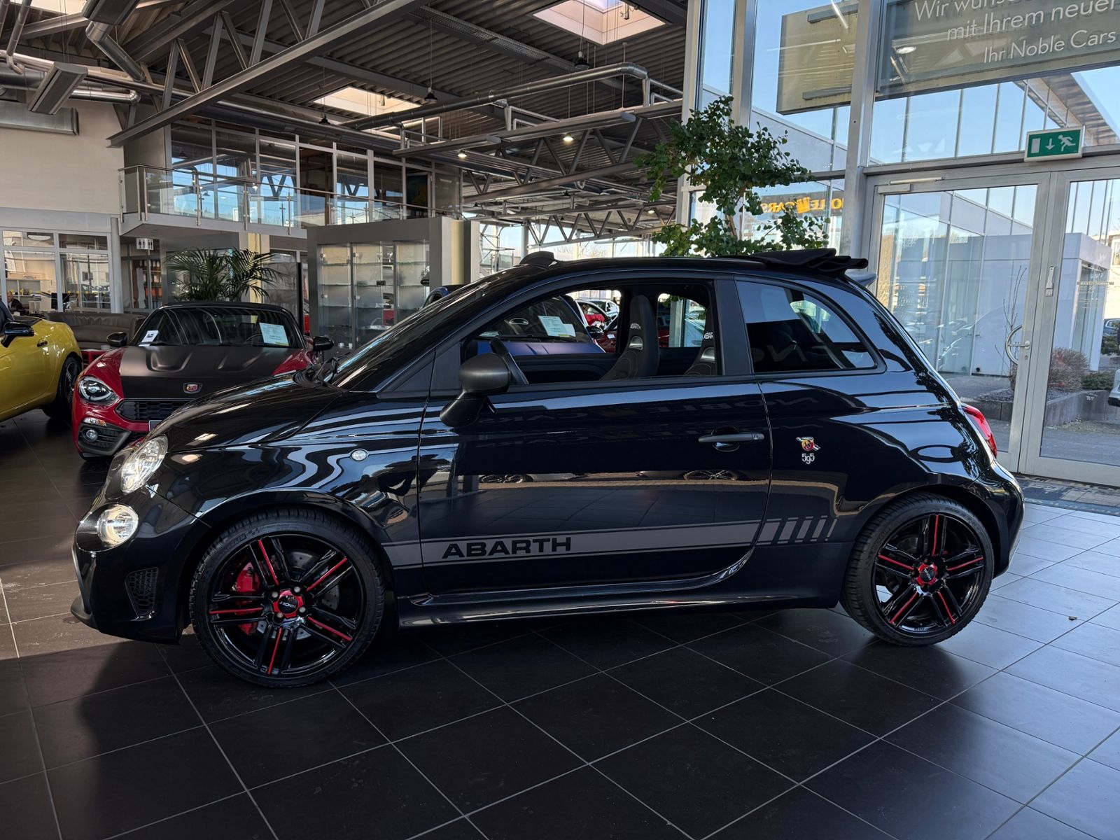 Fahrzeugabbildung Abarth 595C Competizione BEATS XENON NAVI ALU