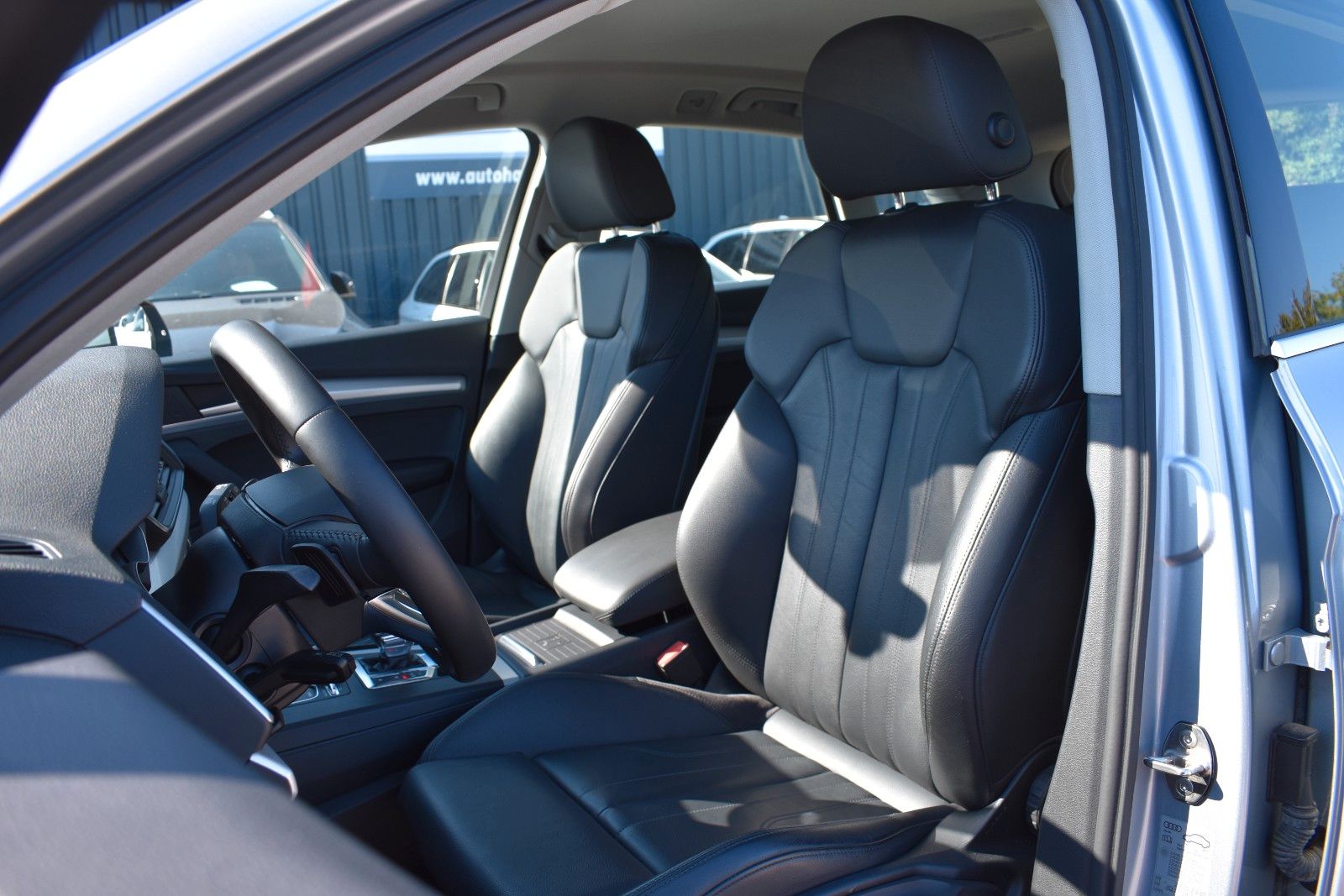 Fahrzeugabbildung Audi Q5 40 TDI quattro sport/Anhänger/LED/Tempomat